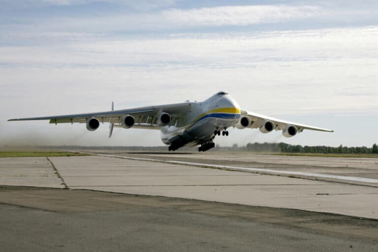 Ukraine situation escalates, Mriya is "destroyed"