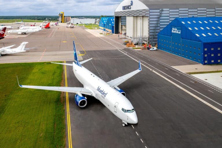 AviaAM Leasing delivers another B737-800 to Bluebird Nordic